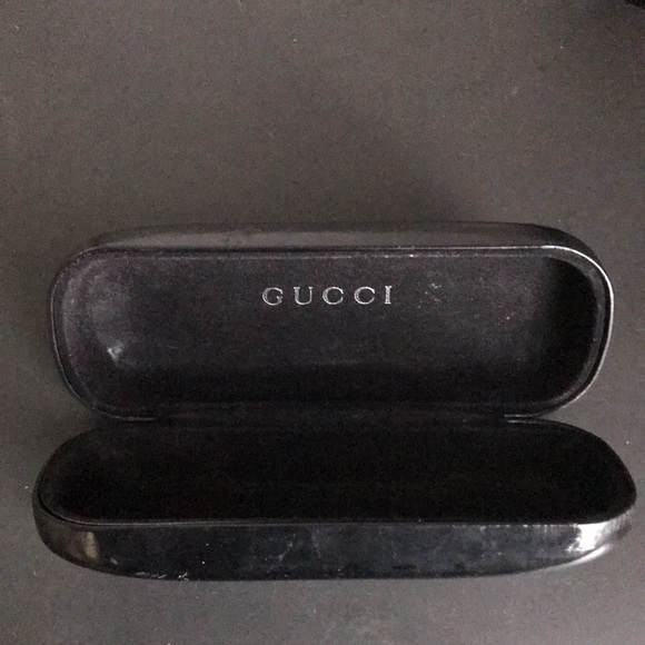 Gucci black rocker vintage shades Tom Ford era includes original hard case. - Picture 4 of 4